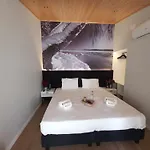 Hostel Currais O Pequeno Paraiso Entre O Mar E A Serra