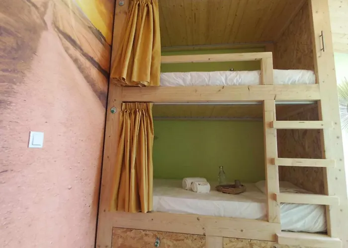 Hostel Currais O Pequeno Paraiso Entre O Mar E A Serra